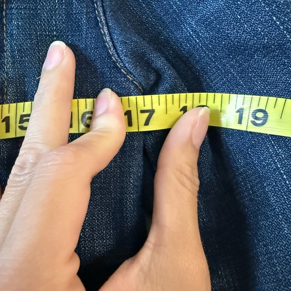 GAP Women’s Blue Button-Front Denim Jacket - Picture 5 of 7